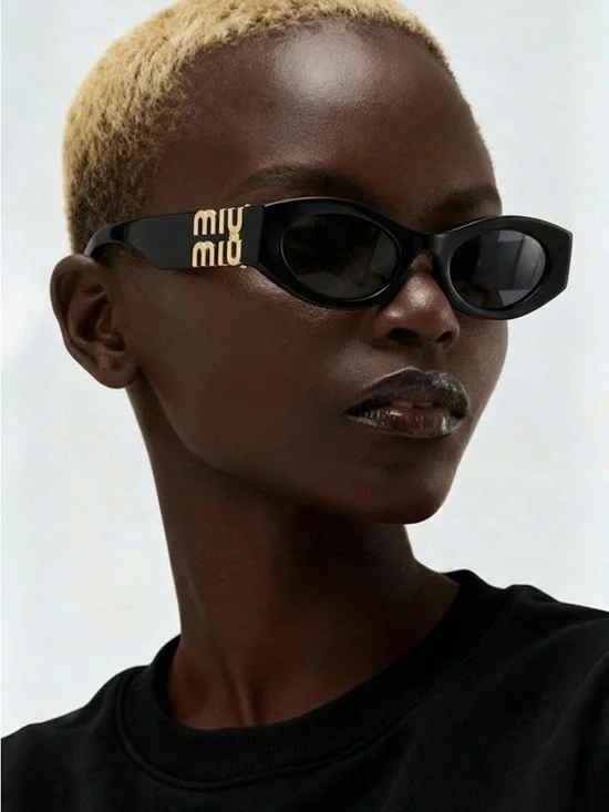 Miu Miu Black Oval Cat-Eye Sunglasses with Pink Case - Picture 4 of 4